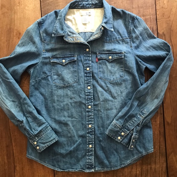 levis pearl snap